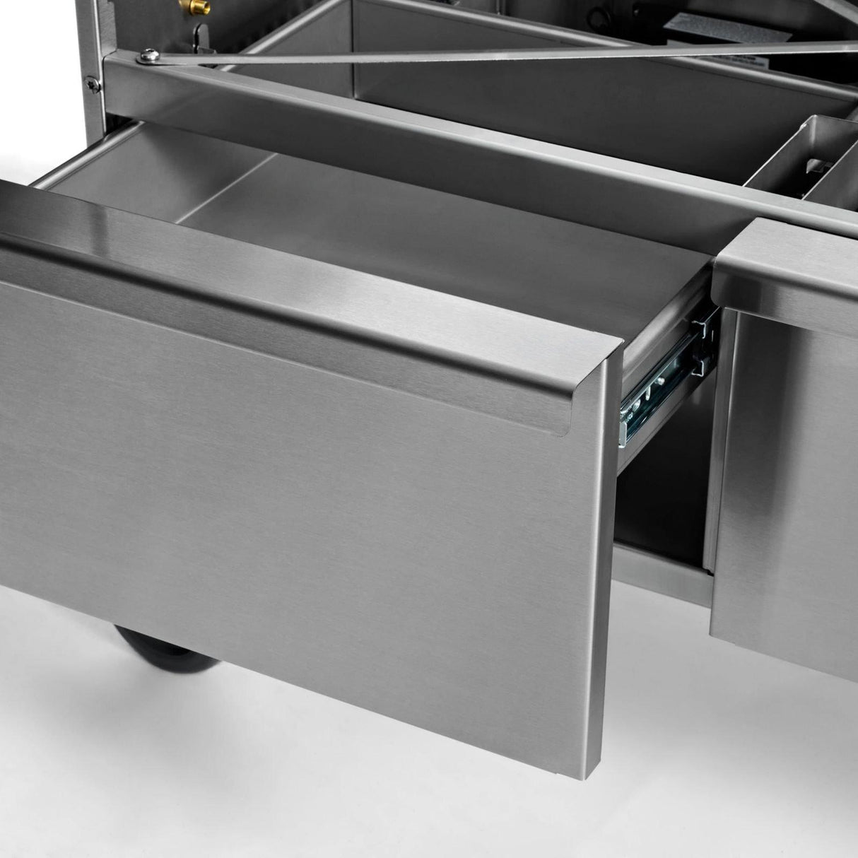 36" ADA Compliant Grill - 1 ProSear Burner & 2 Stainless Steel Burners (L601ADA)