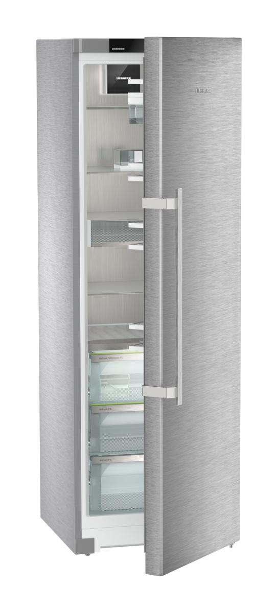 Freestanding refrigerator with BioFresh Professional