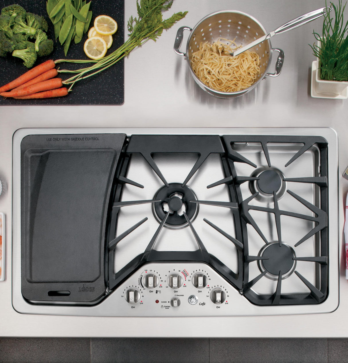 GE Cafe™ Series 36" Built-In Gas Cooktop