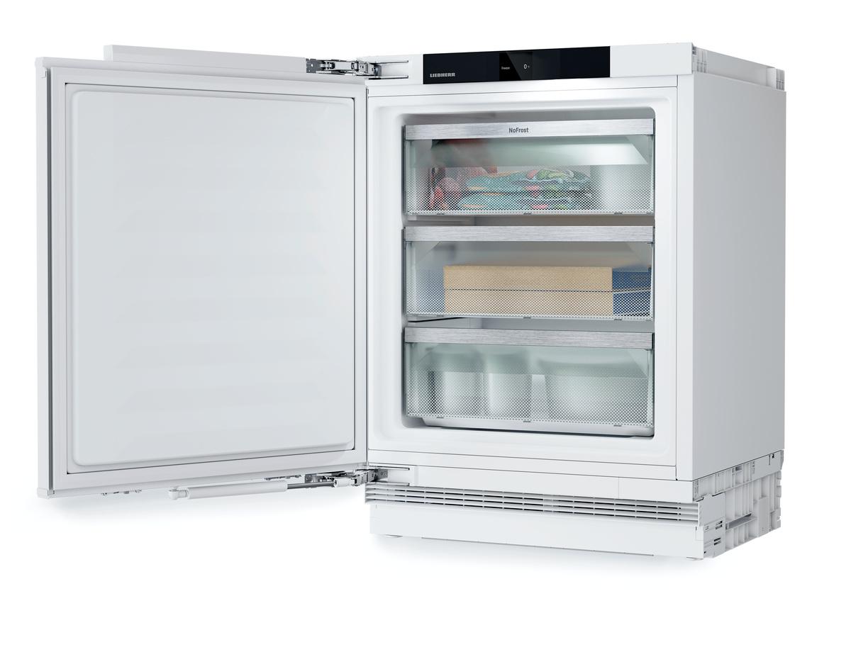 Freezer suitable for undercounter installation with NoFrost