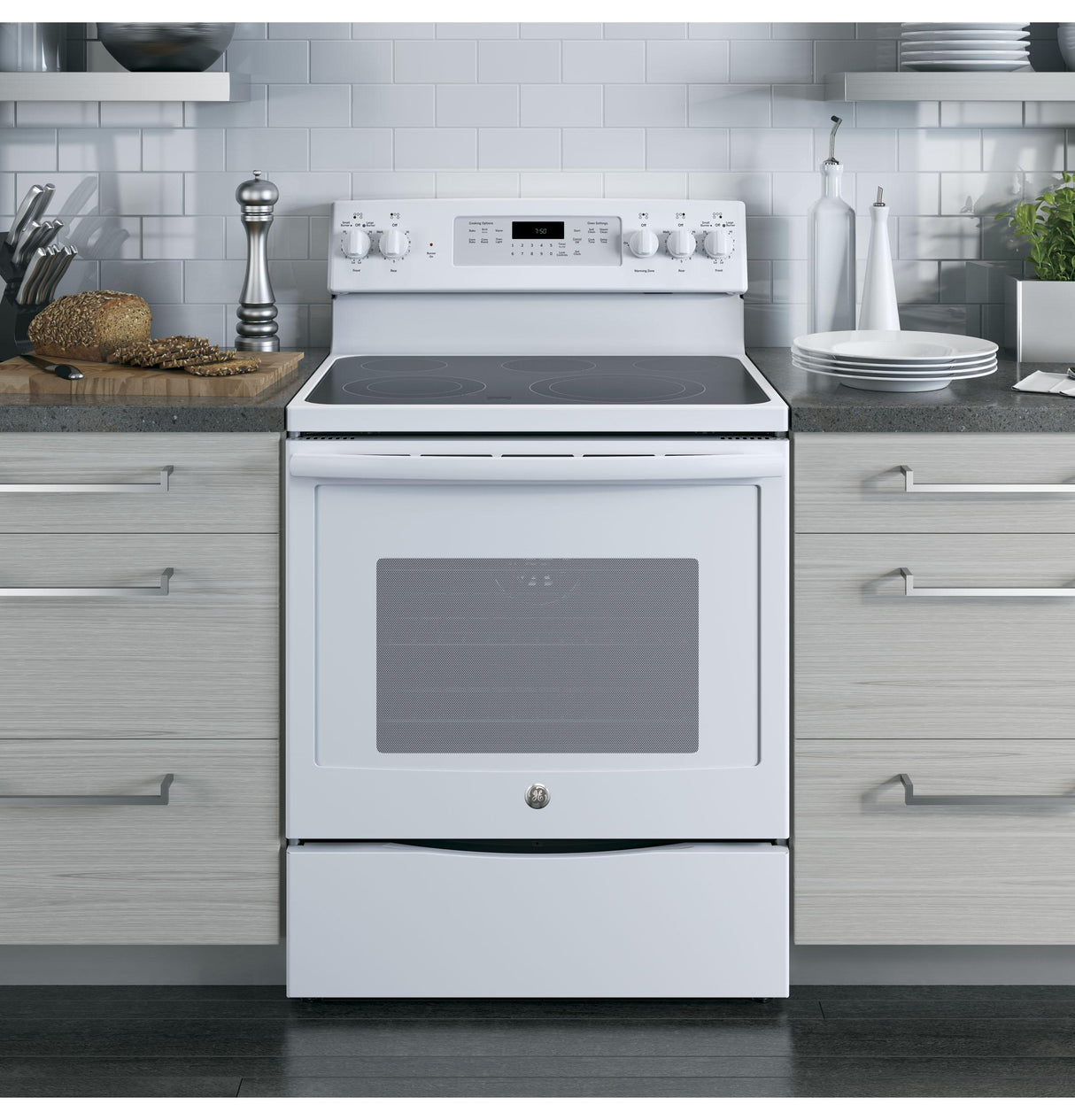GE® 30" Free-Standing Electric Convection Range