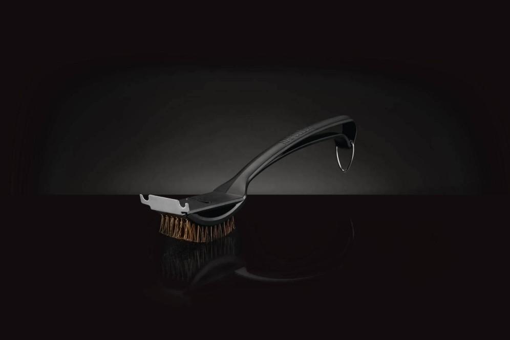 Natural Fiber Grill Brush with Grid Scraper