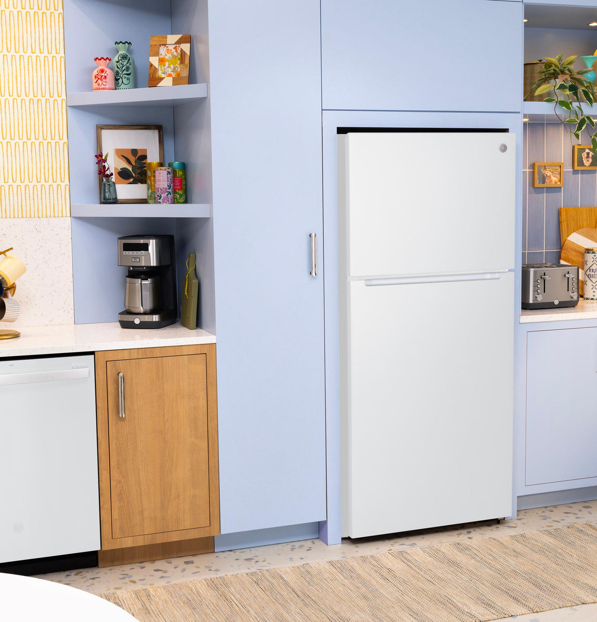 GE® 21 Cu. Ft. Garage Ready Top-Freezer Refrigerator