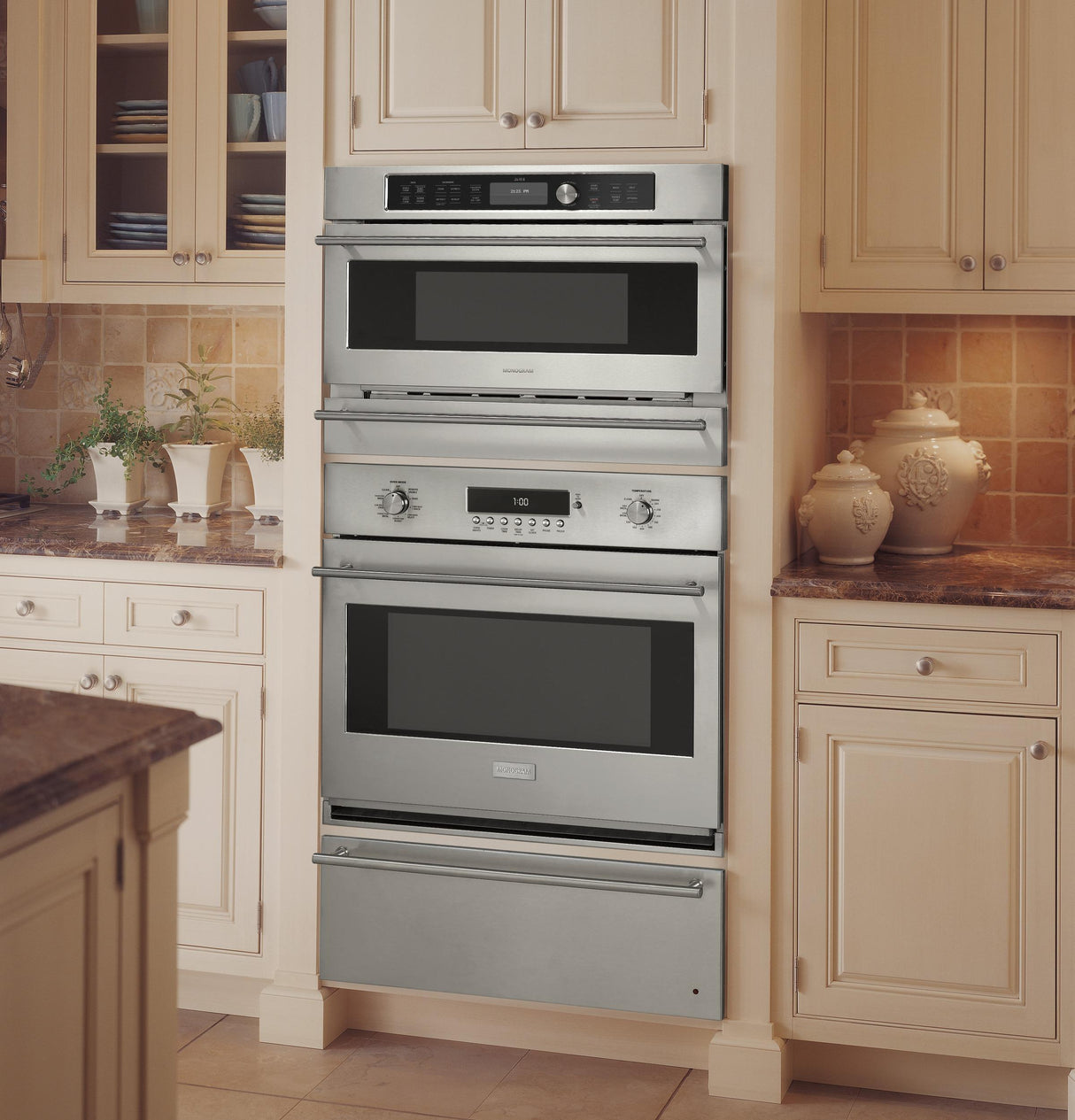 Monogram 30" Electronic Convection Single Wall Oven