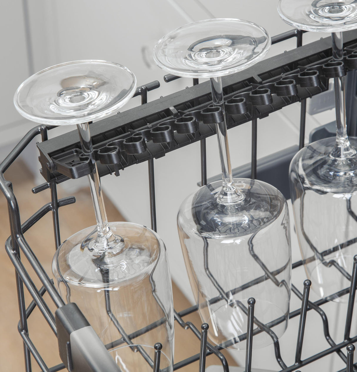Café™ ENERGY STAR® Stainless Steel Interior Dishwasher with Sanitize and Ultra Wash & Dry in Platinum Glass