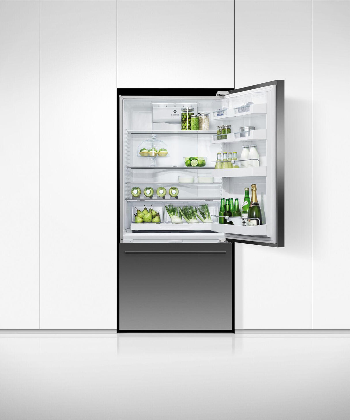 17.1 cu ft Series 5 Refrigerator Freezer