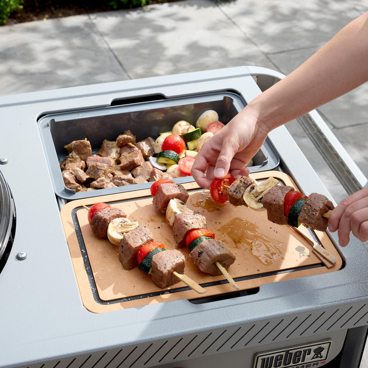 22 Performer™ Premium Charcoal Grill - Black