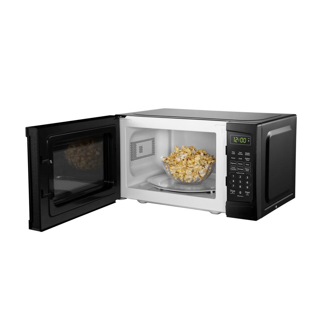 Danby 0.9 cu. ft. Countertop Microwave in Black