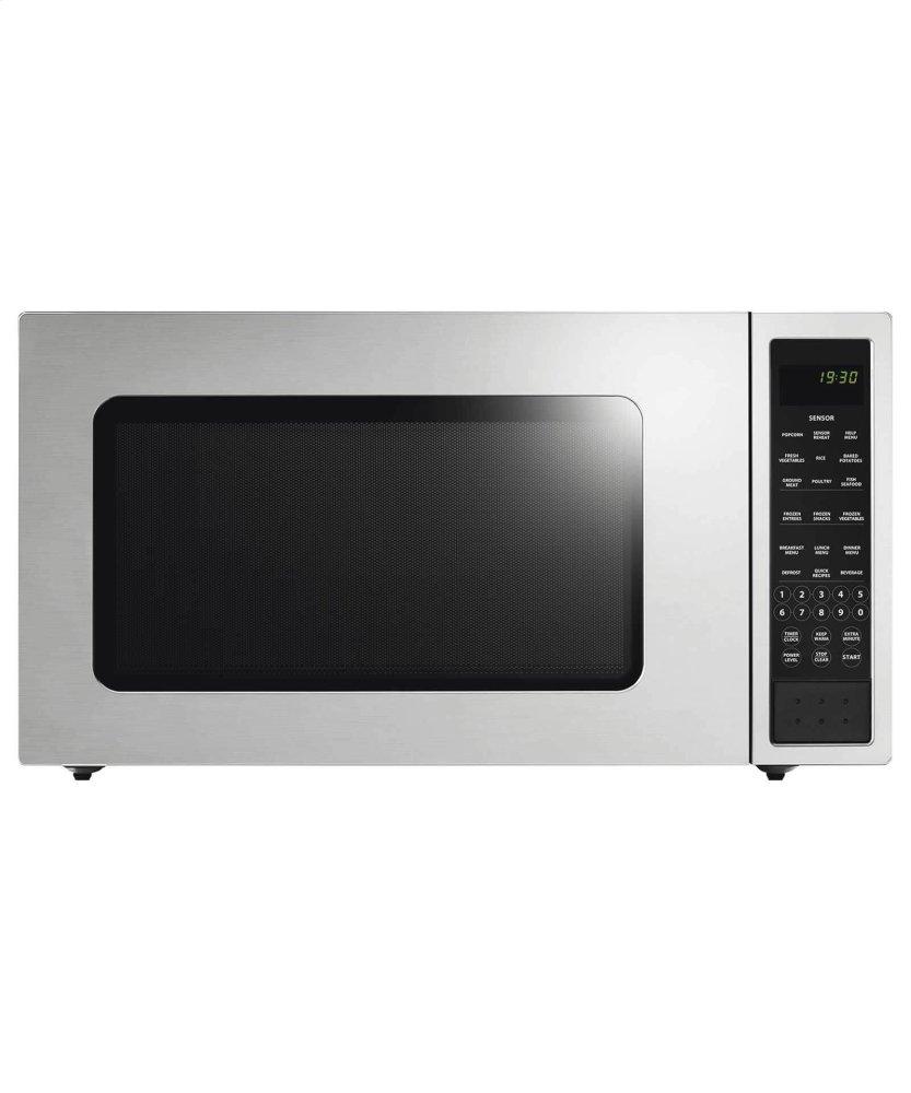 24" Traditional Microwave