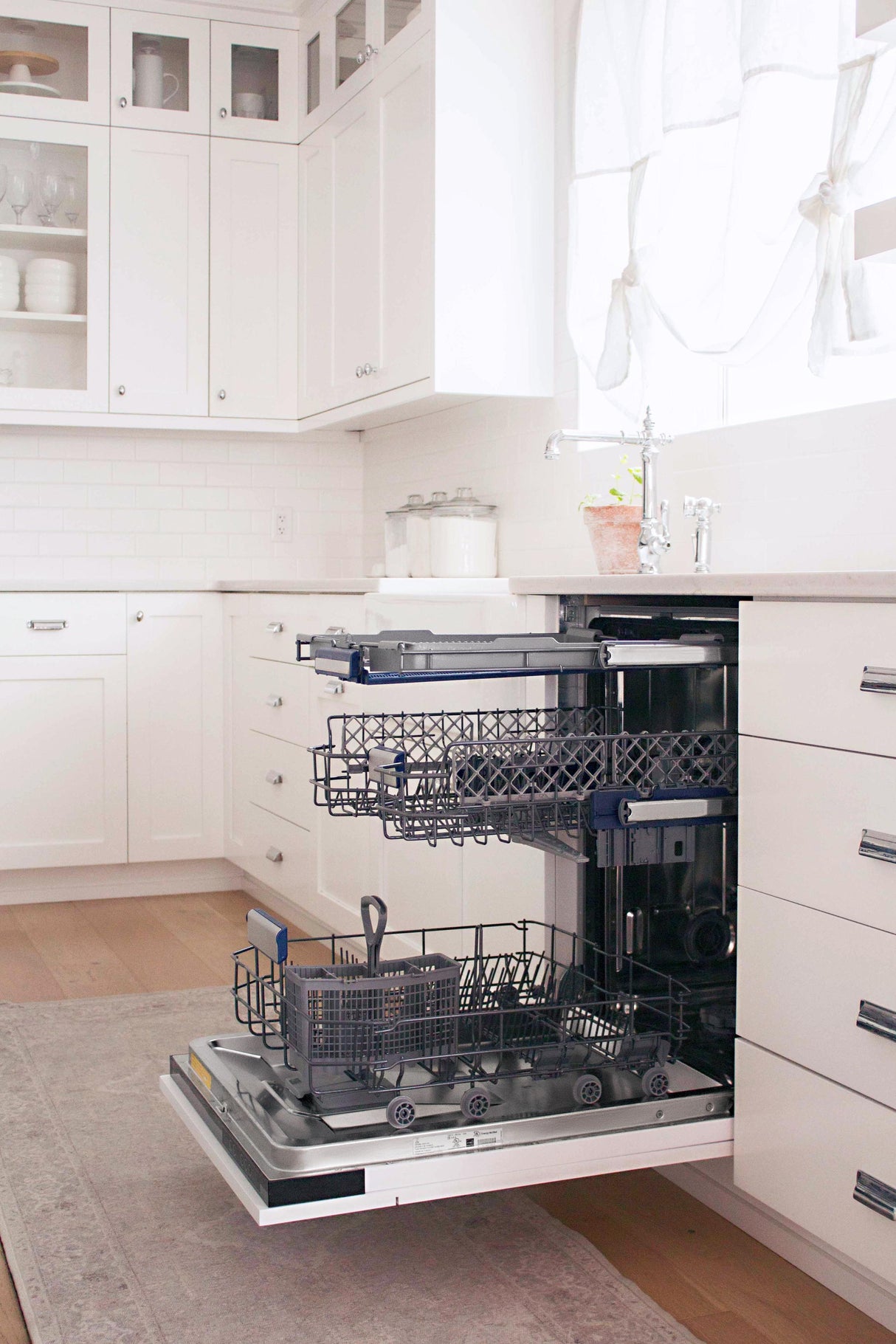 ZLINE Autograph Edition 24" Tallac Series 3rd Rack Top Control Built-In Tall Tub Dishwasher in Custom Panel Ready with Polished Gold Handle, 51dBa (DWVZ-24-G)