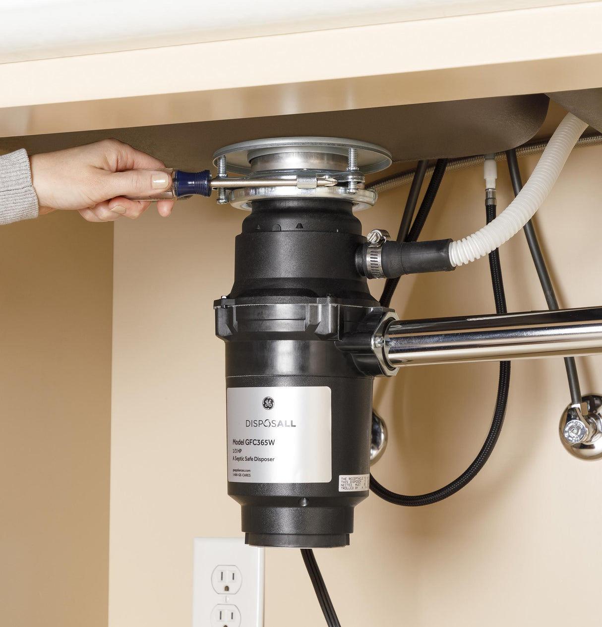 GE DISPOSALL® 1/3 HP Continuous Feed Garbage Disposer - Corded