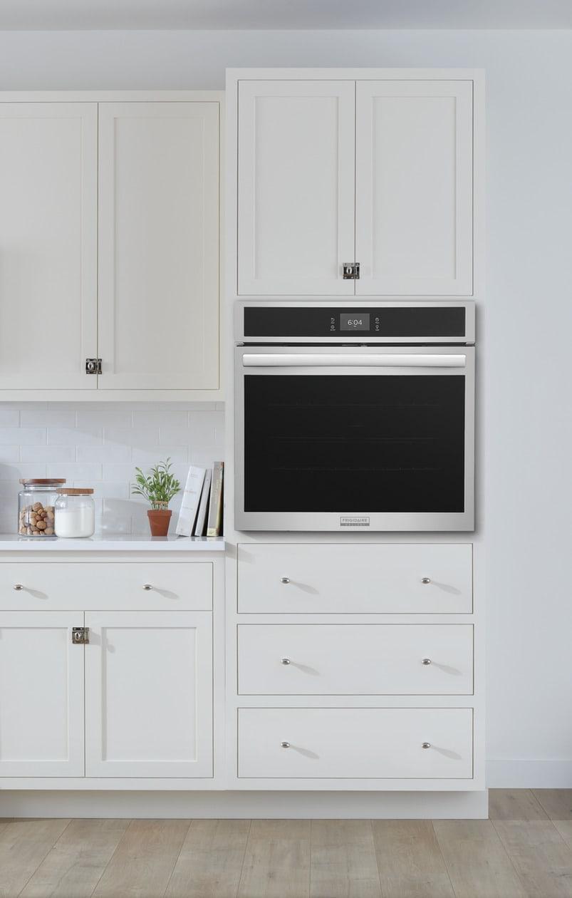 30" Single Electric Wall Oven with Total Convection