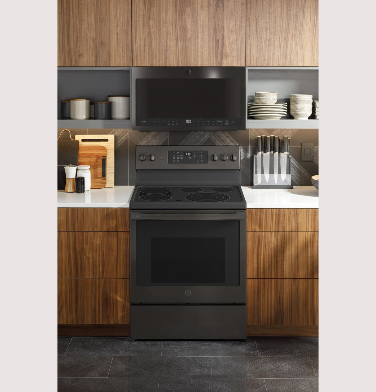 GE Profile™ 30" Smart Free-Standing Electric Convection Range with No Preheat Air Fry
