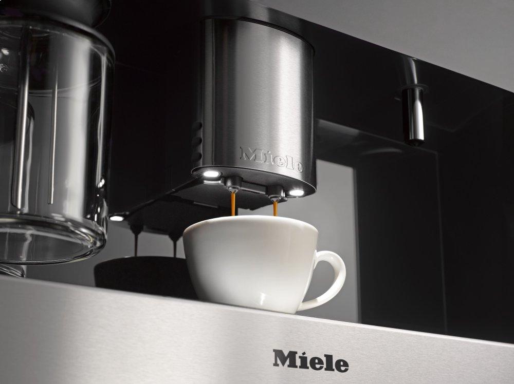 CVA 6805 - Built-in coffee machine with bean-to-cup system - the Miele all-rounder for the highest demands.