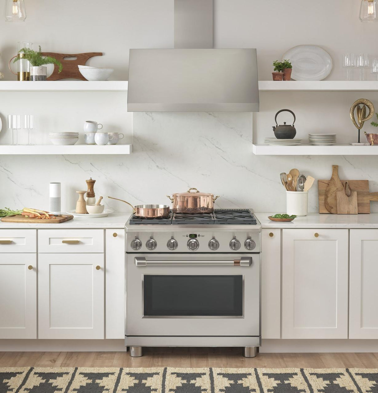 Café™ 36" All-Gas Commercial-Style Range with 6 Burners (Natural Gas)