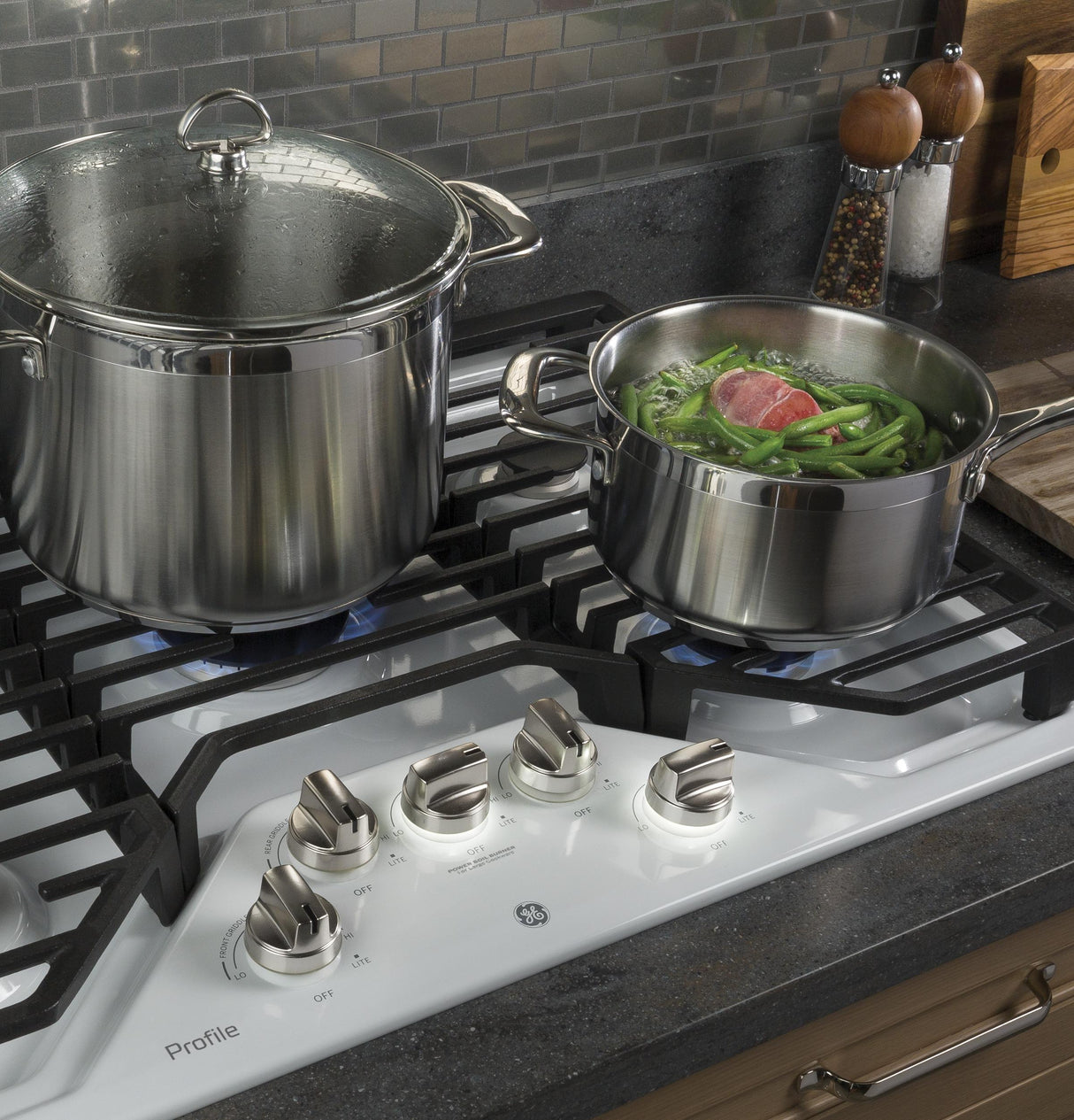 GE Profile™ 30" Built-In Gas Cooktop