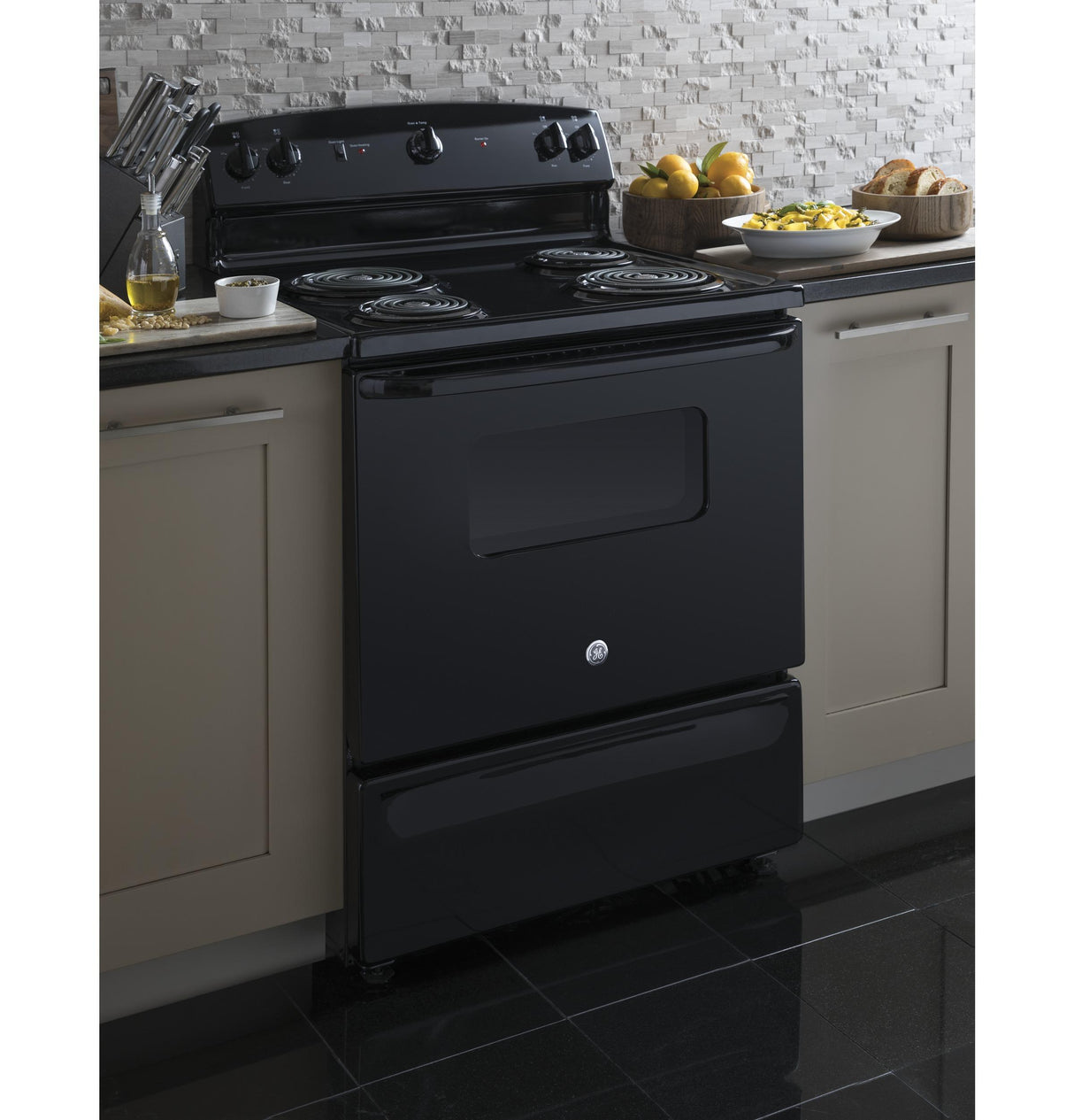 GE® 30" Free-Standing Electric Range