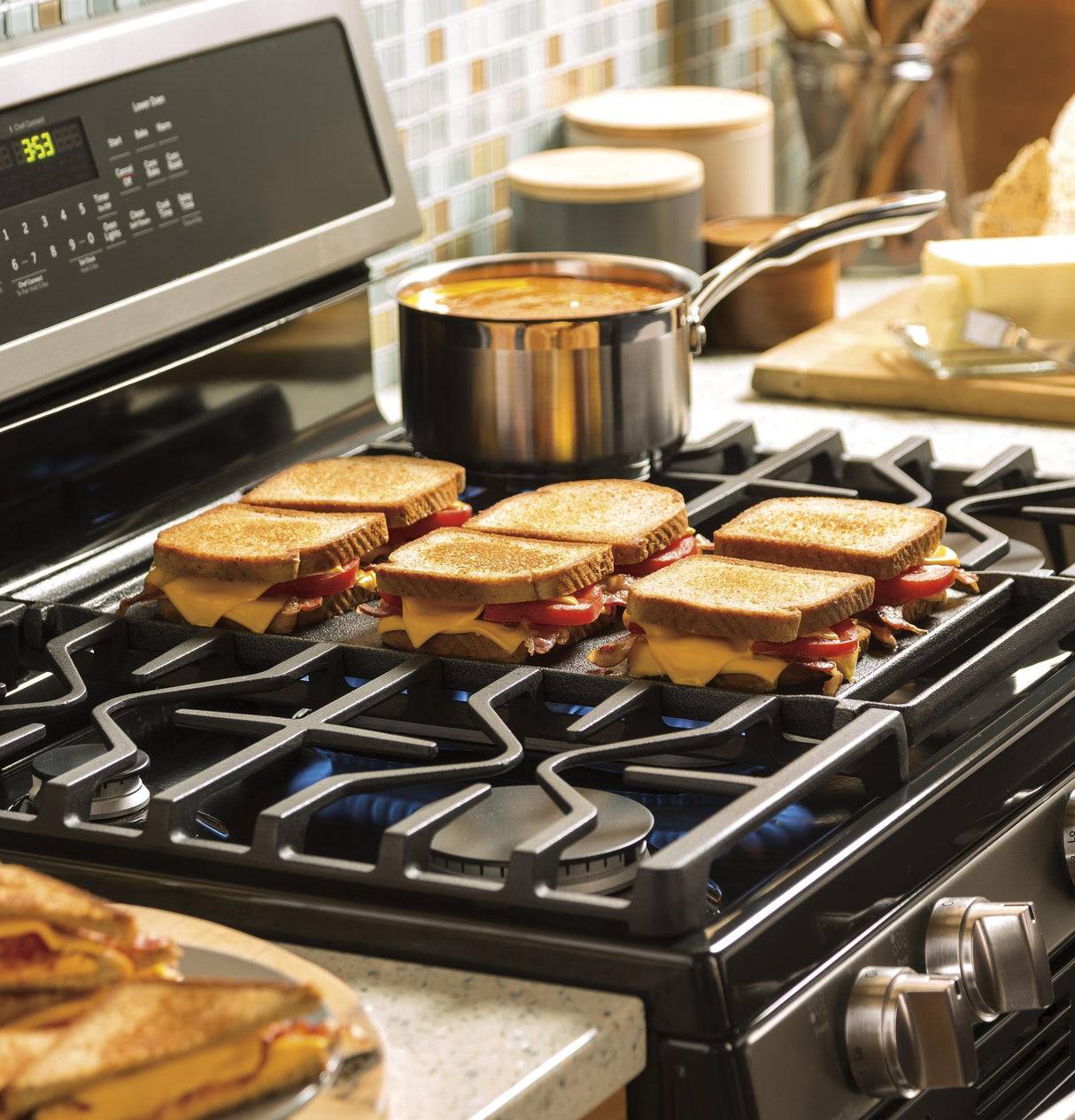 GE Profile™ 30" Free-Standing Gas Double Oven Convection Range