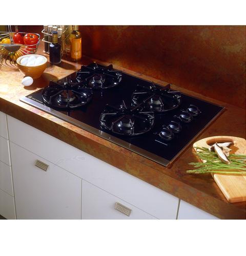 GE® 30" Built-In Gas Cooktop