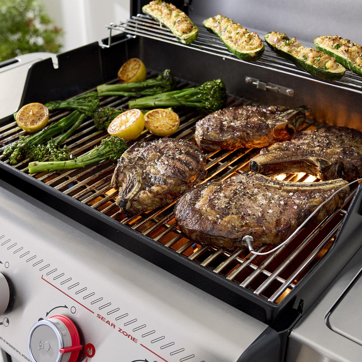 Spirit® S-425C Gas Grill (Natural Gas) - Stainless Steel