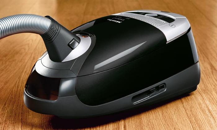Vacuum Cleaners (canisters)
