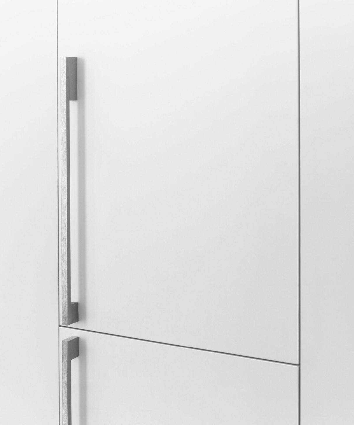 24" Series 5 Integrated Refrigerator Freezer
