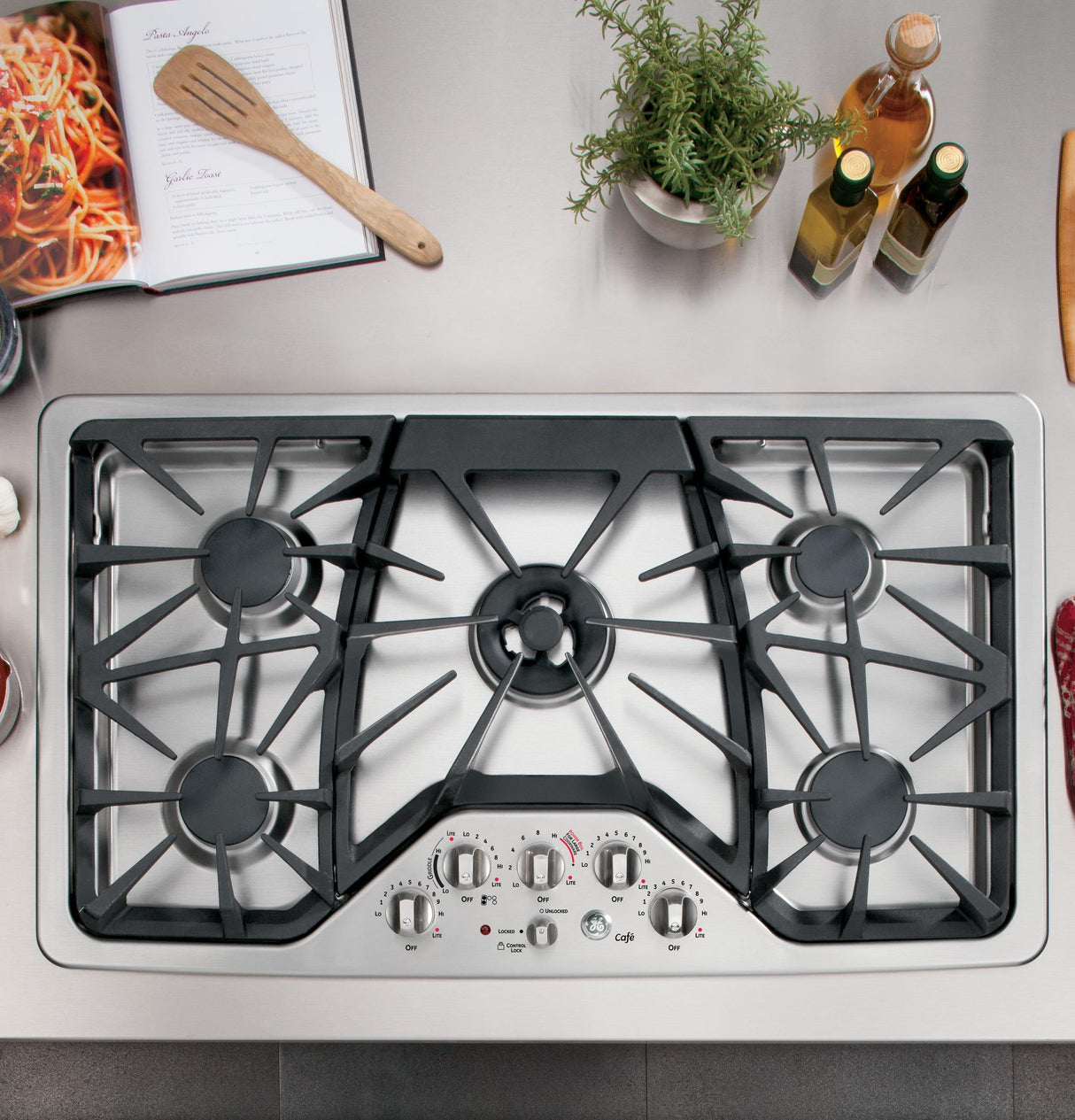 GE Cafe™ Series 36" Built-In Gas Cooktop