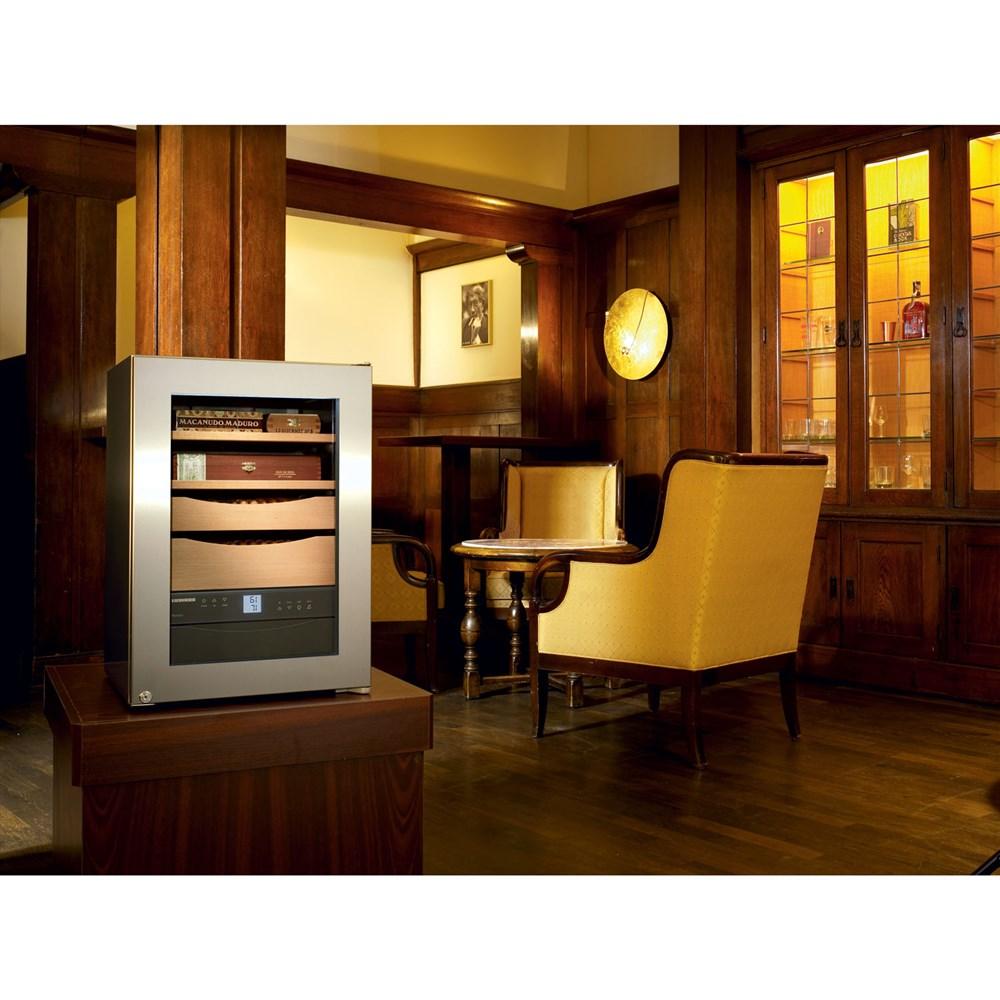 HUMIDOR