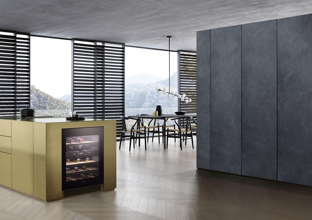 KWT 6322 UG - Built-under wine storage unit with FlexiFrame and Push2open for greater versatility and top-quality design.