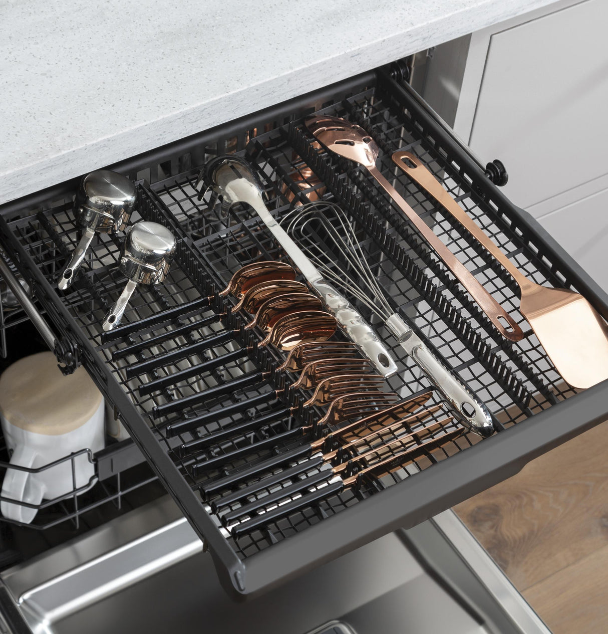 Café™ ENERGY STAR® Stainless Steel Interior Dishwasher with Sanitize and Ultra Wash & Dry in Platinum Glass