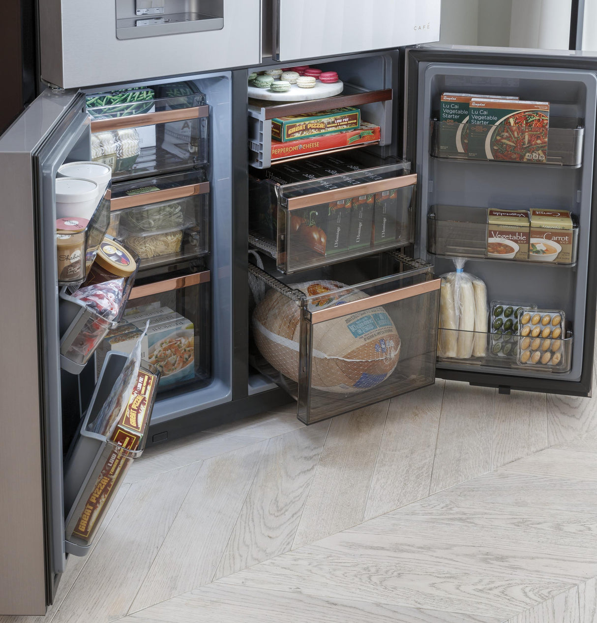 CAF(EBACK)™ ENERGY STAR® 27.4 Cu. Ft. Smart Quad-Door Refrigerator in Platinum Glass