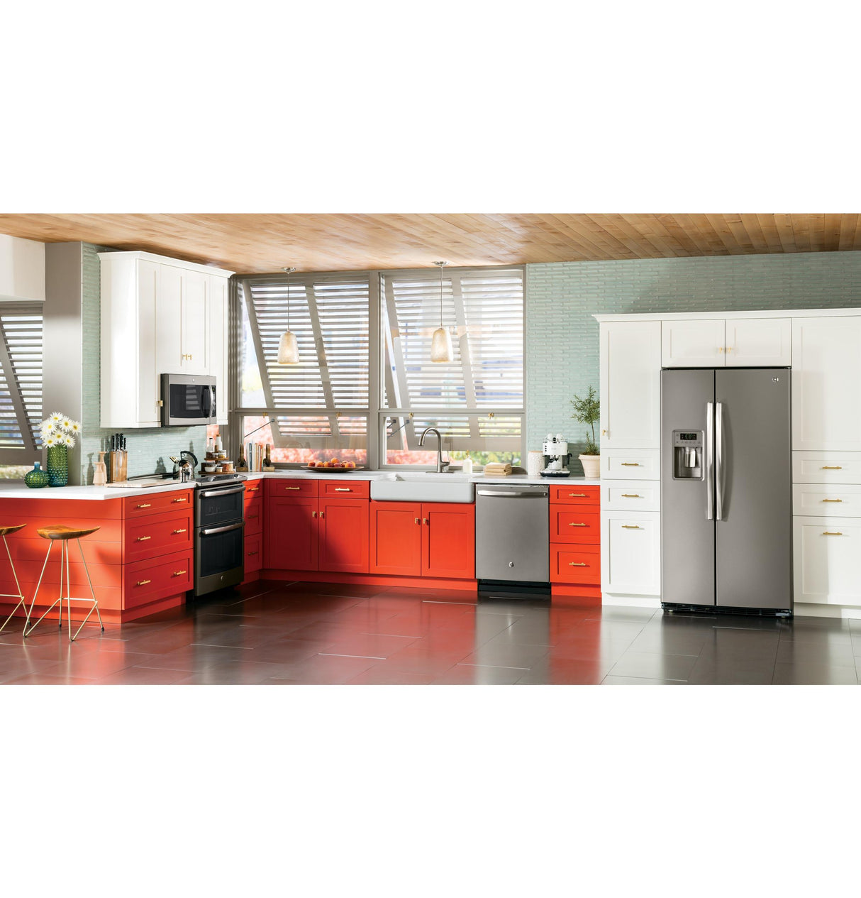 GE® ENERGY STAR® 25.3 Cu. Ft. Side-By-Side Refrigerator