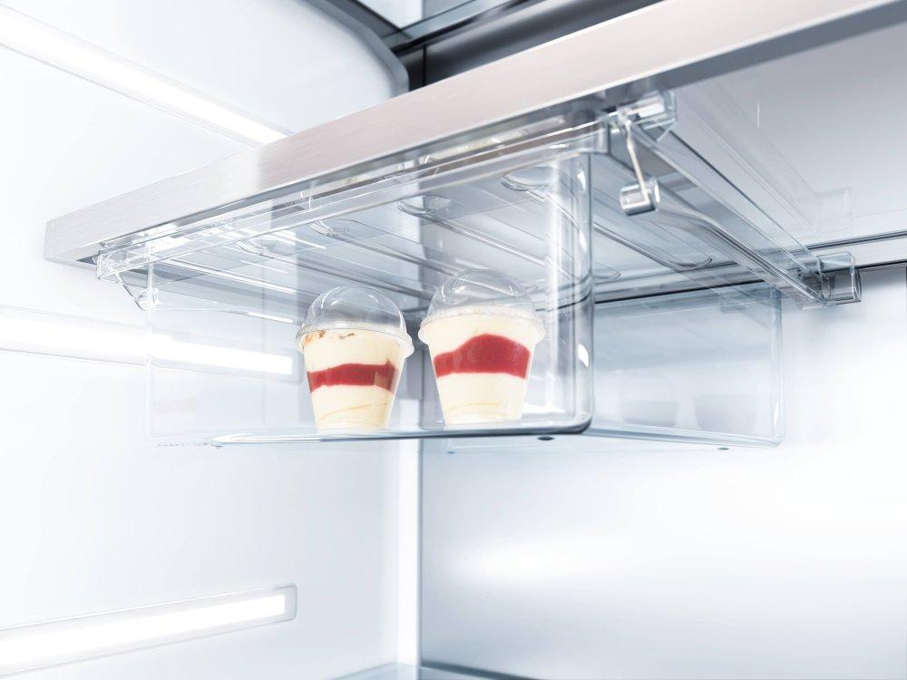 KF 2802 SF Stainless steel/CleanSteel - MasterCool™ fridge-freezer For high-end design and technology on a large scale.