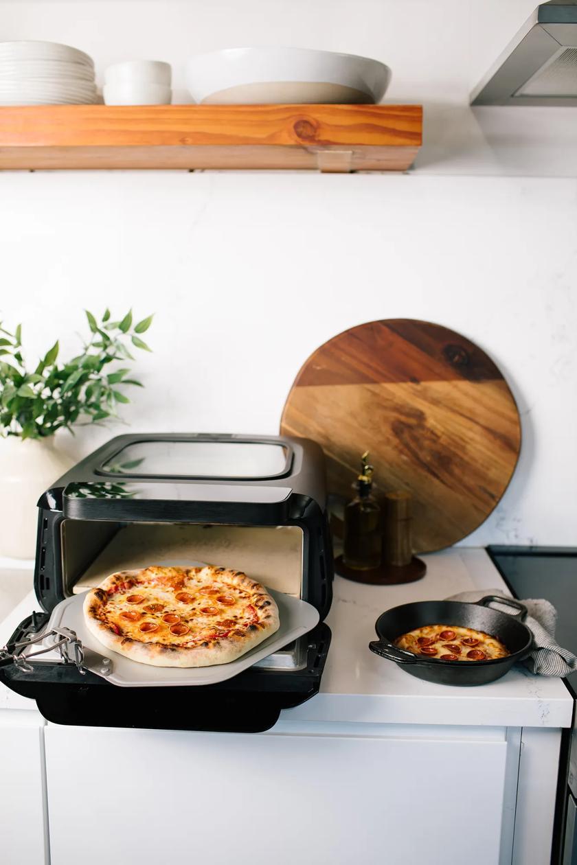 Countertop Pizza Oven with Air Fry and Oven Cooking Modes