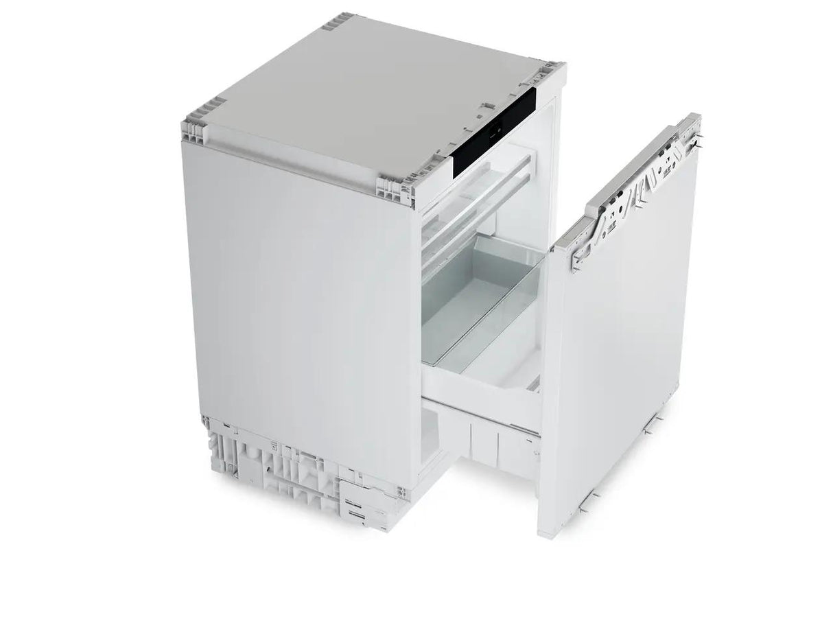 Refrigerator suitable for undercounter installation
