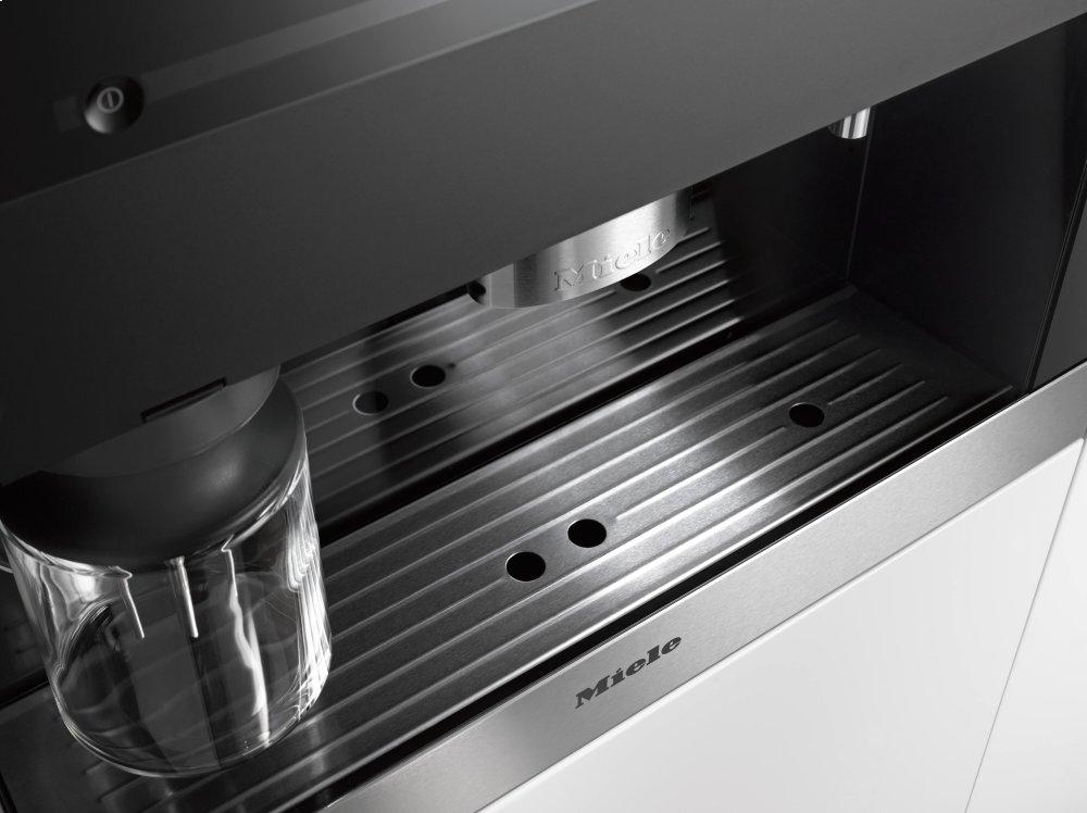 CVA 6805 - Built-in coffee machine with bean-to-cup system - the Miele all-rounder for the highest demands.