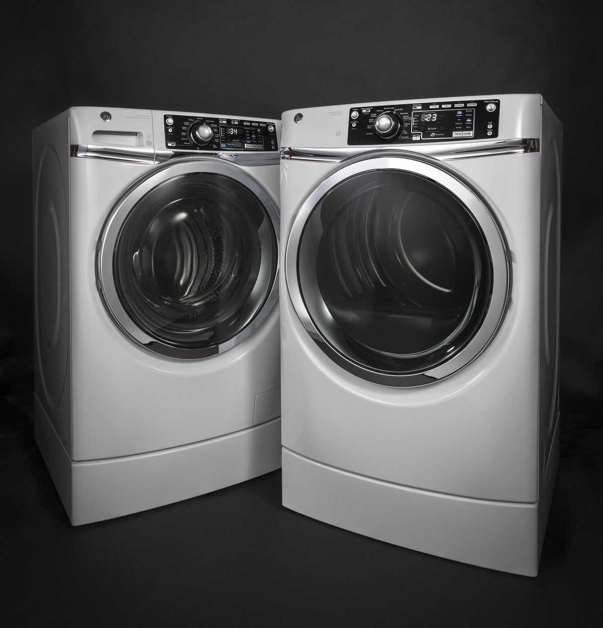 GE® 8.3 cu. ft. Capacity RightHeight™ Front Load Gas ENERGY STAR® Dryer with Steam