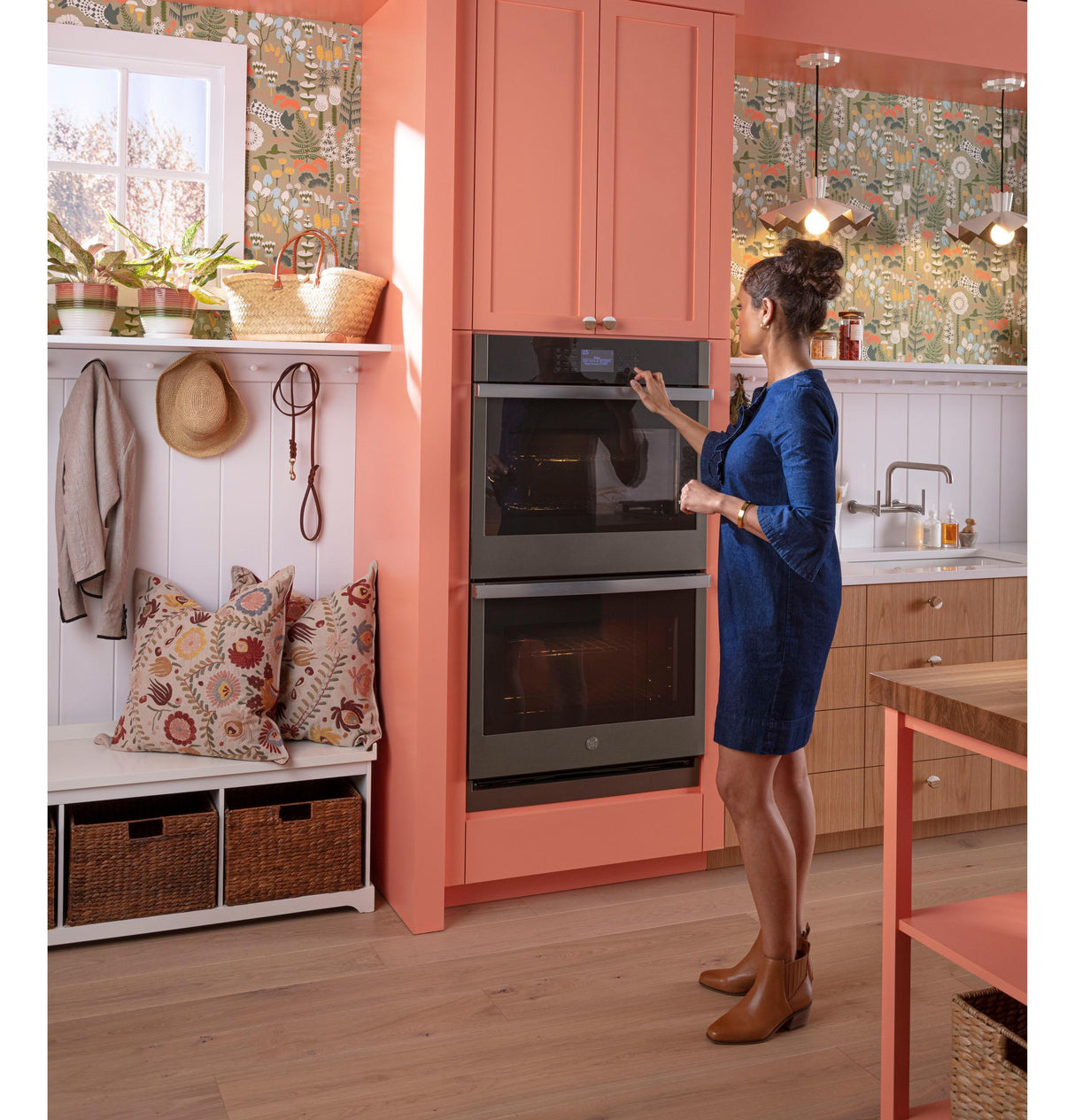 GE® 30" Smart Built-In Self-Clean Convection Double Wall Oven