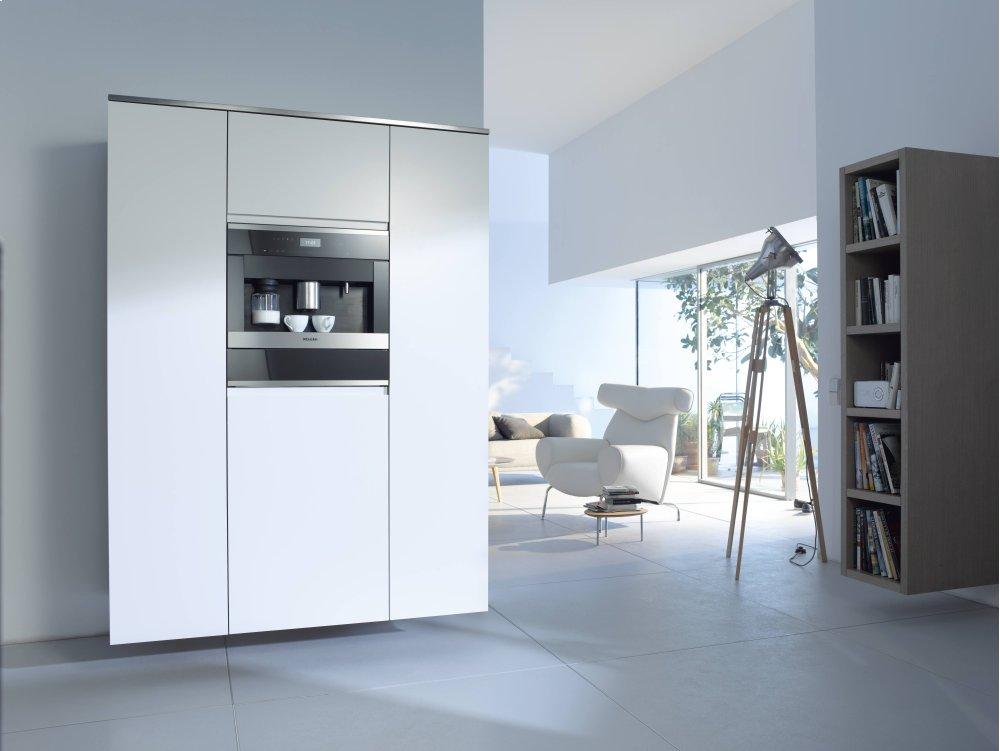CVA 6405 - Built-in coffee machine with bean-to-cup system and OneTouch for Two for perfect coffee enjoyment.