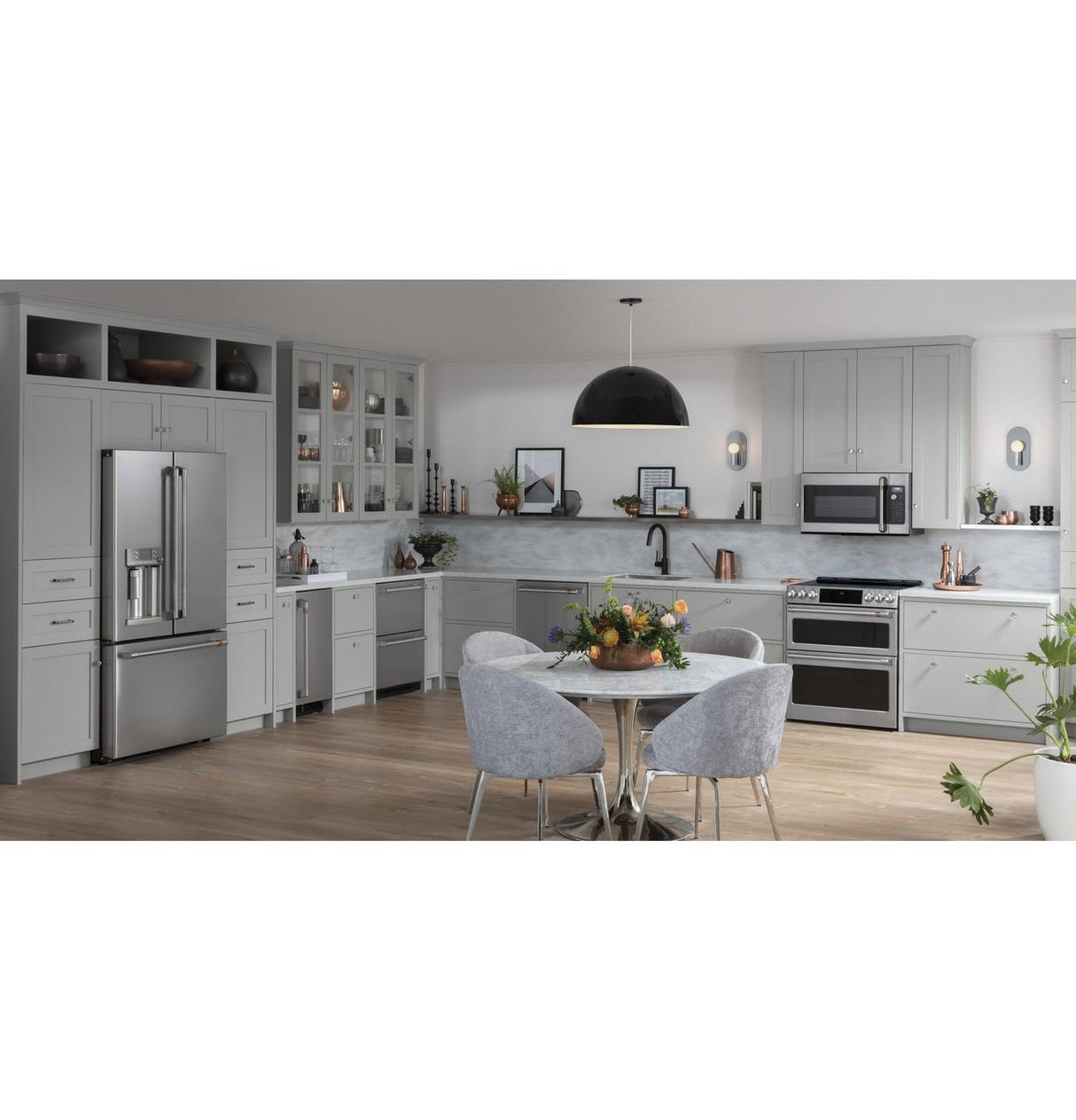 Café™ Ice Maker Door Kit