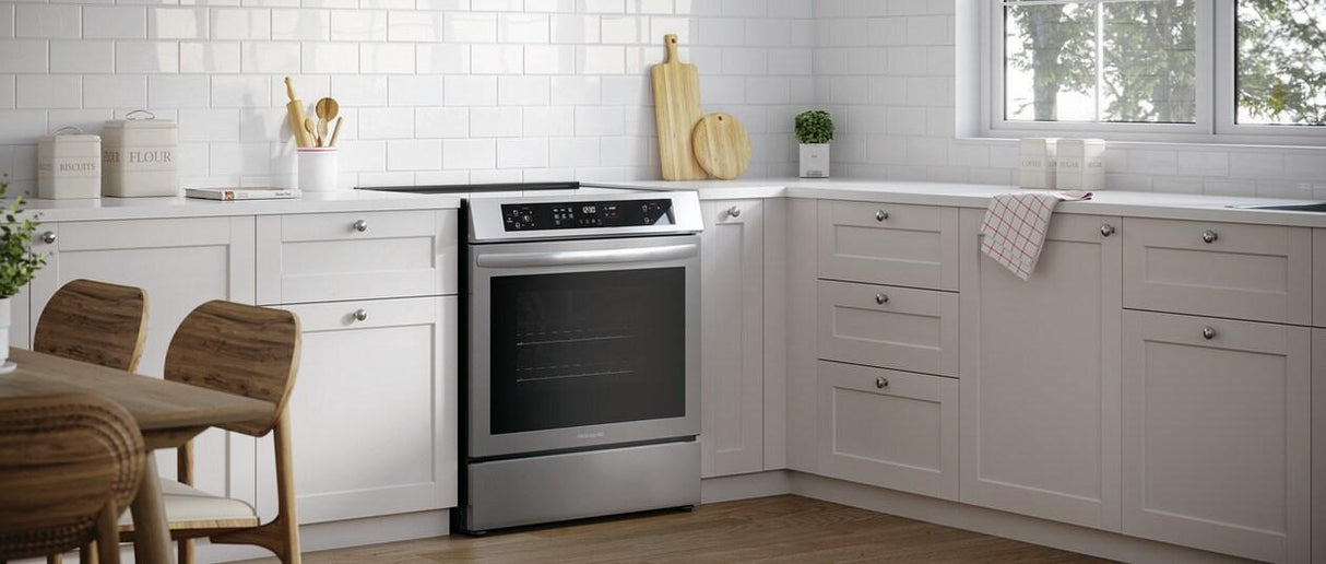 30" Front Control Induction Range with Convection Bake