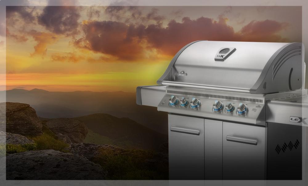 LEX 605 with Side Burner and Infrared Bottom & Rear Burners