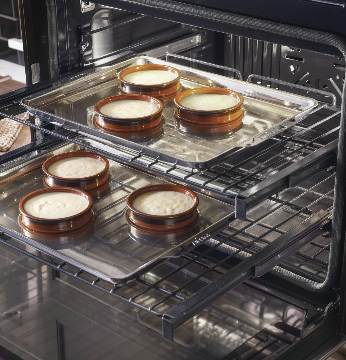Monogram 30" Electronic Convection Single Wall Oven