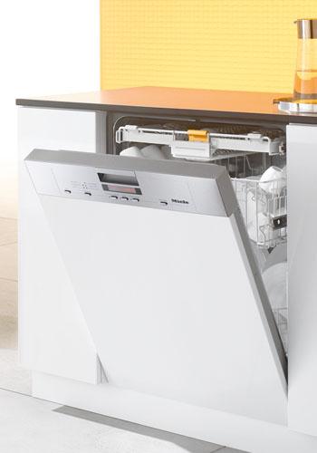 Integrated, Full-size Dishwasher