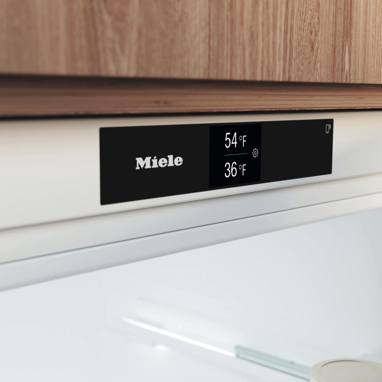 KU 7175 D - Built-under refrigerator, 33 7/8-36 1/4 in (86-92 cm) niche height with two individually adjustable temperature zones for more flexibility.