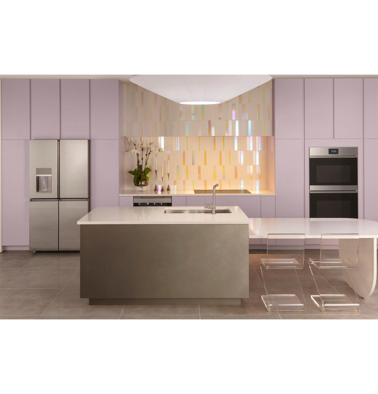 CAF(EBACK)™ ENERGY STAR® 27.4 Cu. Ft. Smart Quad-Door Refrigerator in Platinum Glass