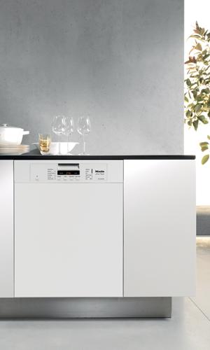 Prefinished, Full-size Dishwasher