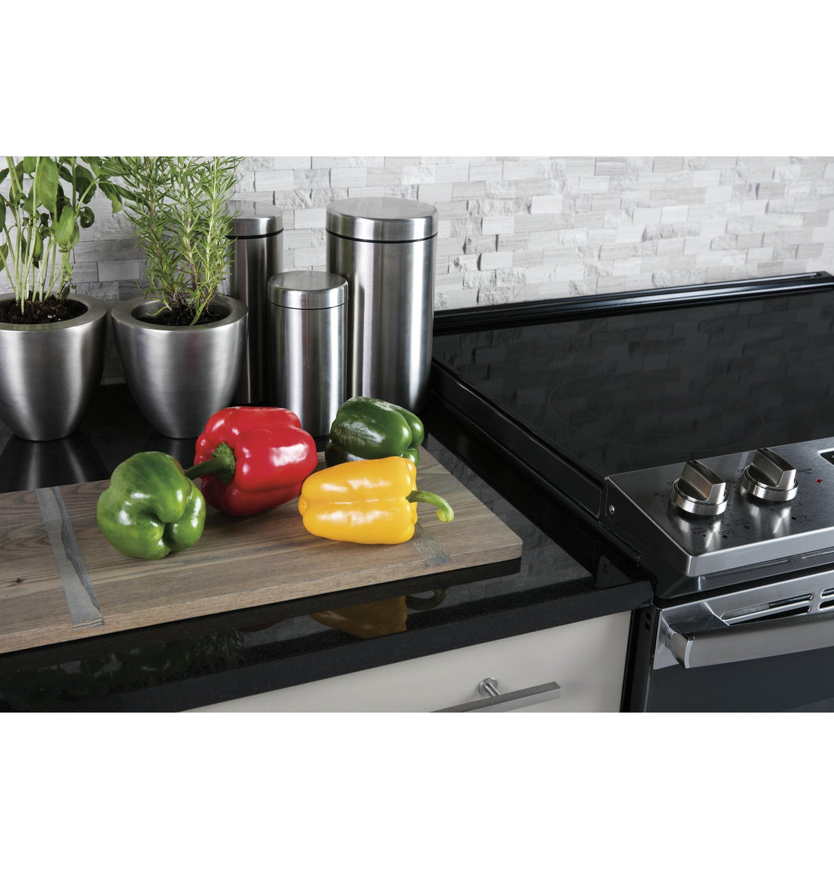 GE® 30" Slide-In Electric Range