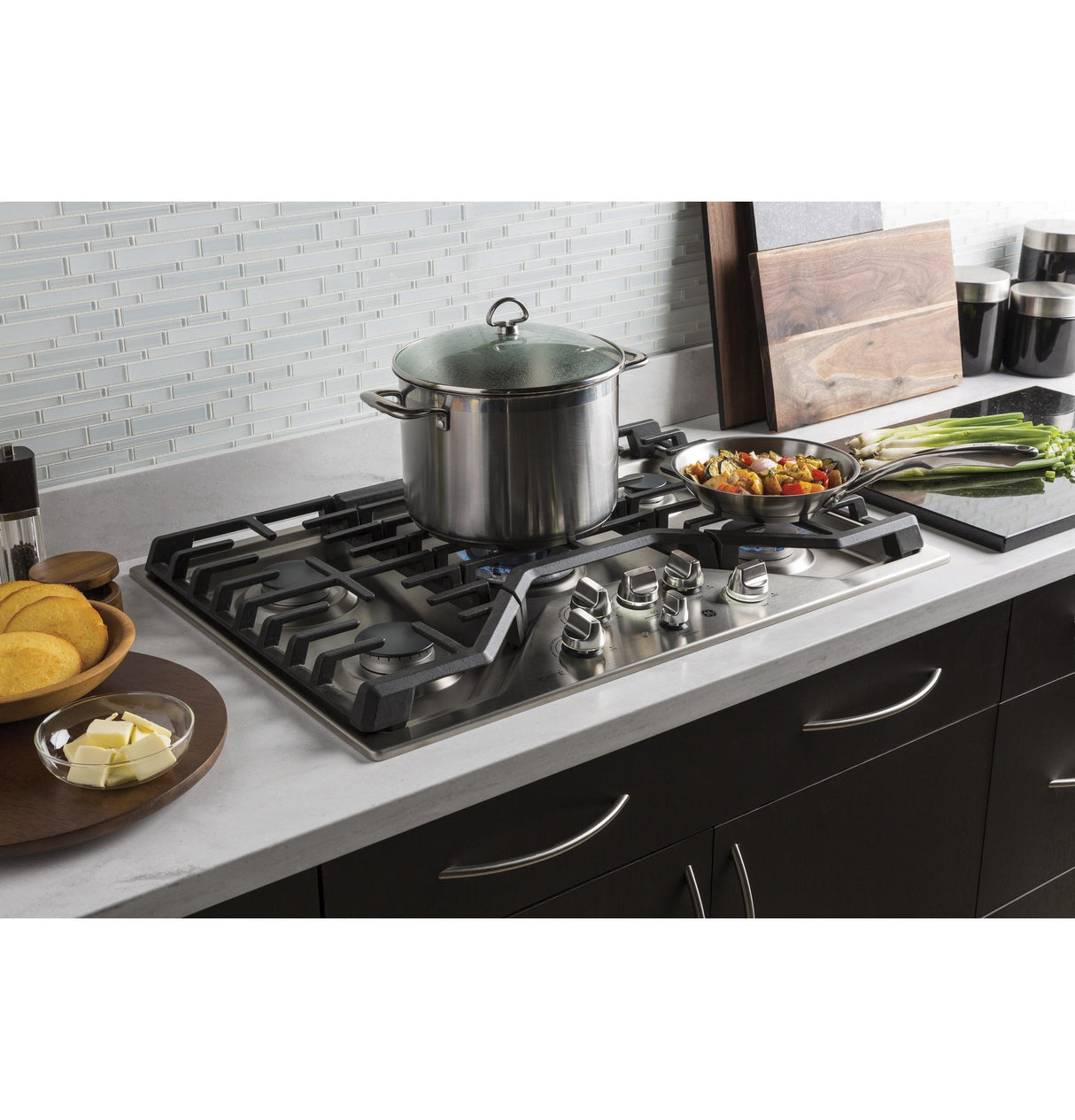 GE Cafe™ Series 30" Built-In Gas Cooktop
