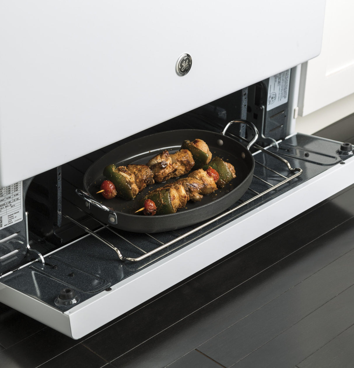 GE® 30" Free-Standing Gas Range